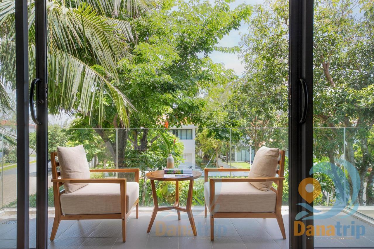 Deluxe Ocean Villa Along The Beach ダナン市 エクステリア 写真