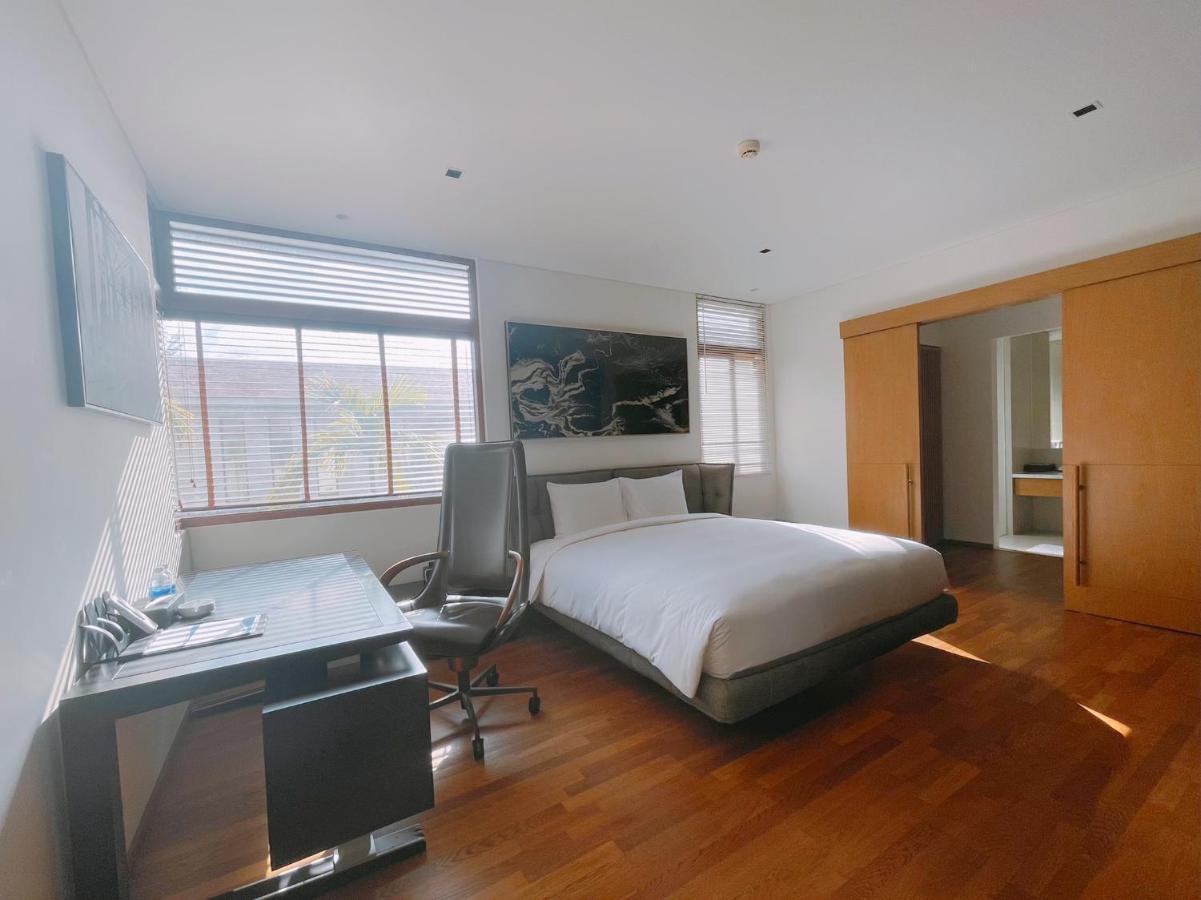 Deluxe Ocean Villa Along The Beach ダナン市 エクステリア 写真