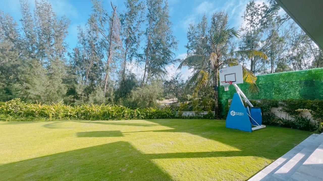 Deluxe Ocean Villa Along The Beach ダナン市 エクステリア 写真