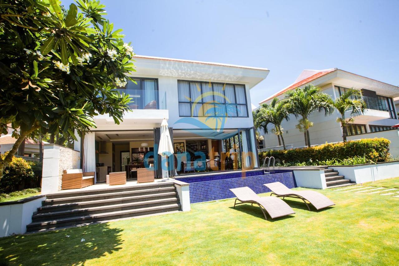 Deluxe Ocean Villa Along The Beach ダナン市 エクステリア 写真