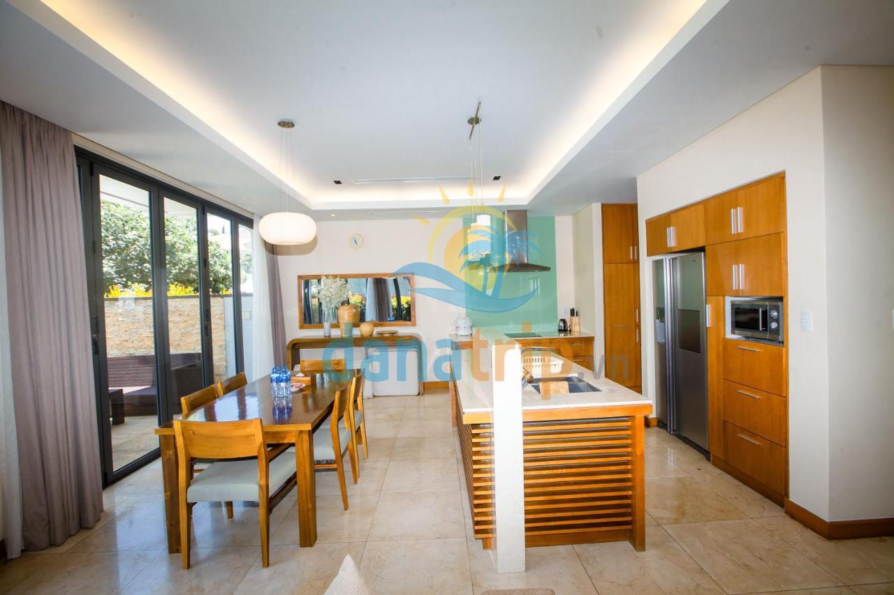 Deluxe Ocean Villa Along The Beach ダナン市 エクステリア 写真