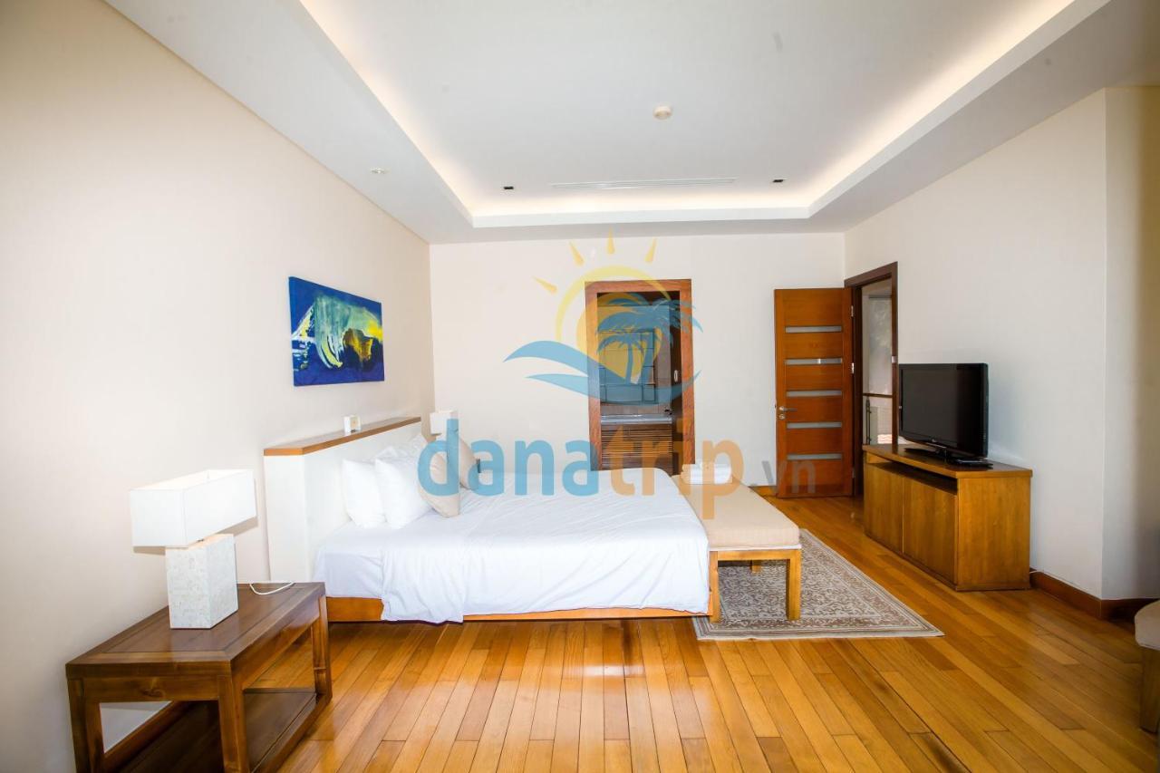Deluxe Ocean Villa Along The Beach ダナン市 エクステリア 写真