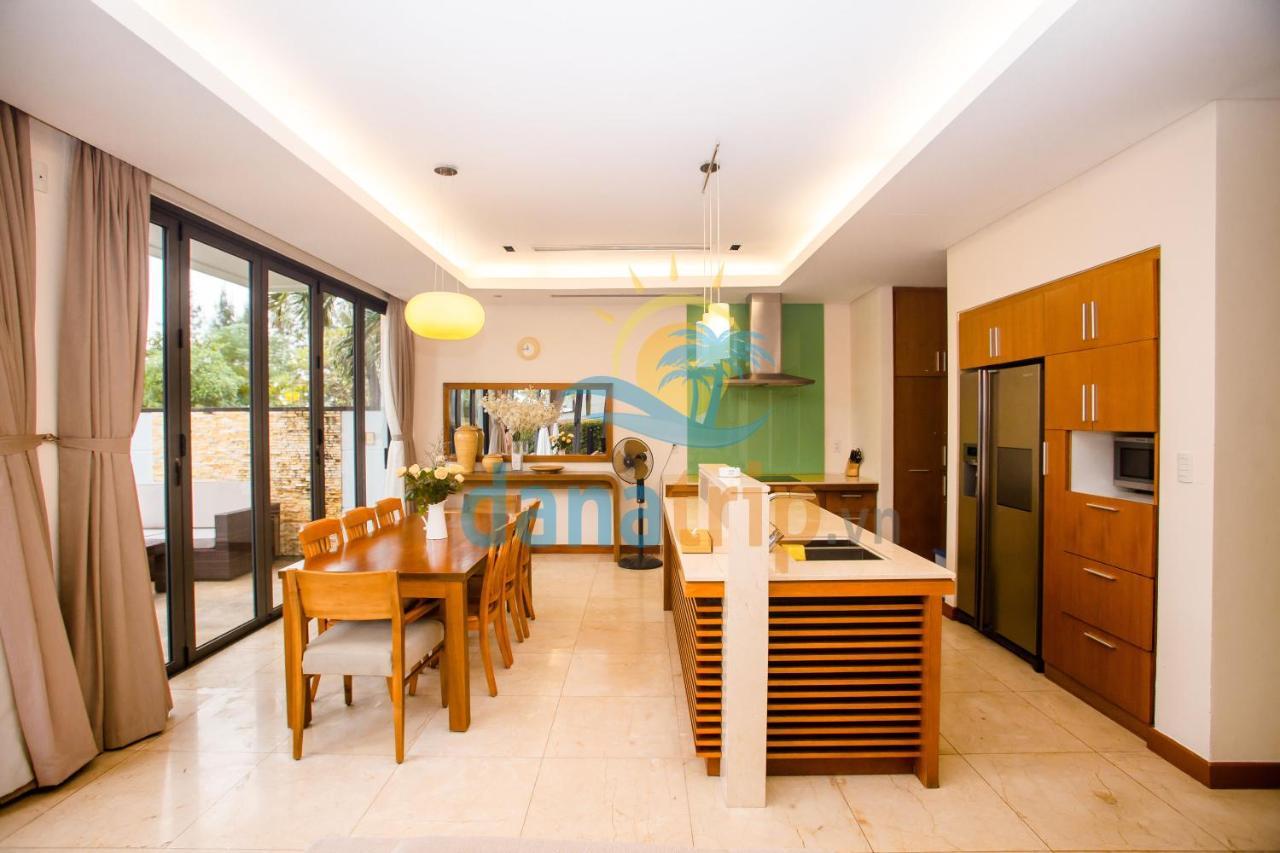 Deluxe Ocean Villa Along The Beach ダナン市 エクステリア 写真