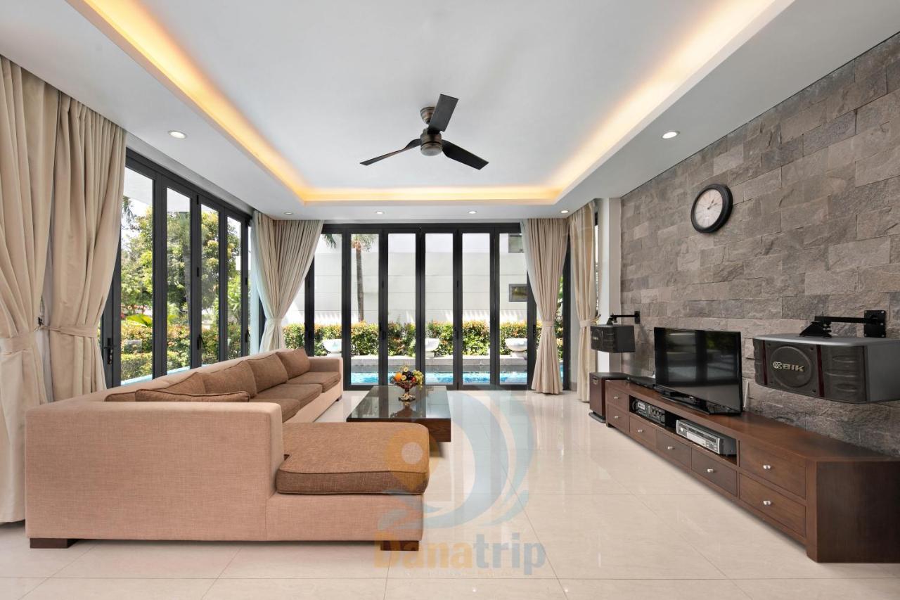 Deluxe Ocean Villa Along The Beach ダナン市 エクステリア 写真